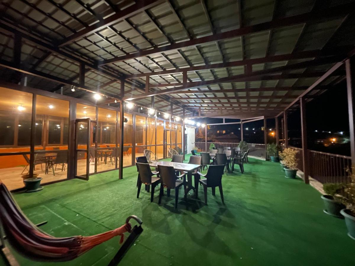 Guest House Royal Comfort With Terrace คูทายสิ ภายนอก รูปภาพ