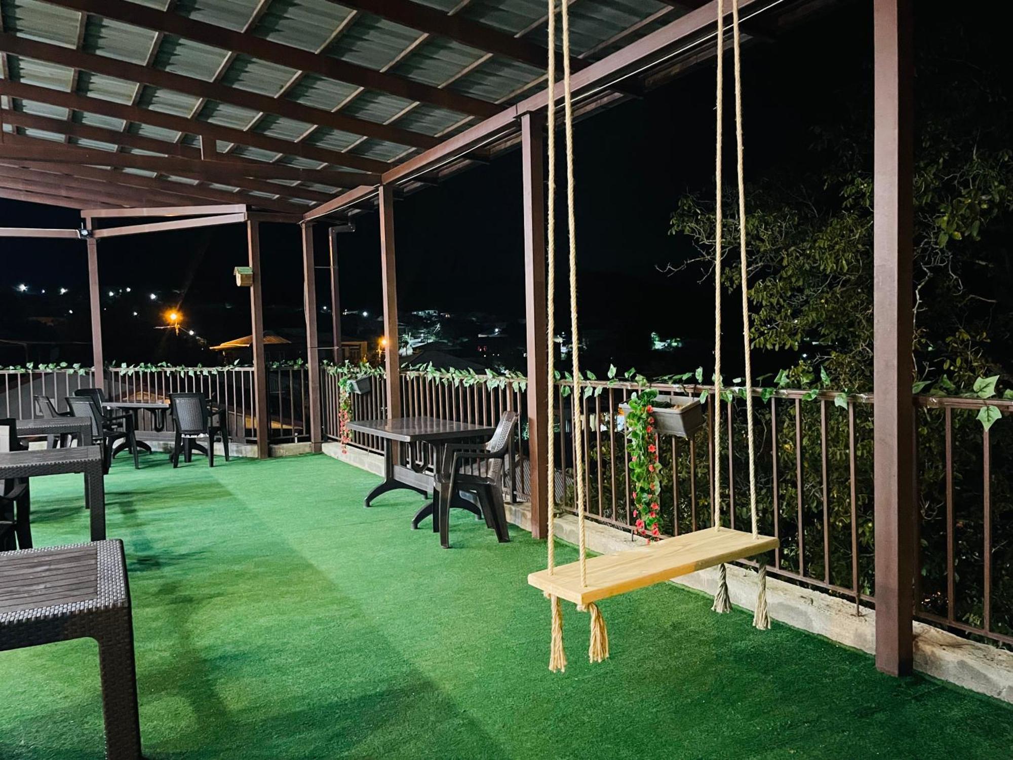 Guest House Royal Comfort With Terrace คูทายสิ ภายนอก รูปภาพ